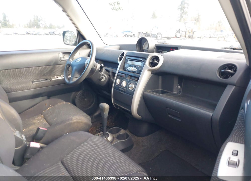 2006 SCION XB VIN: JTLKT324564051730
