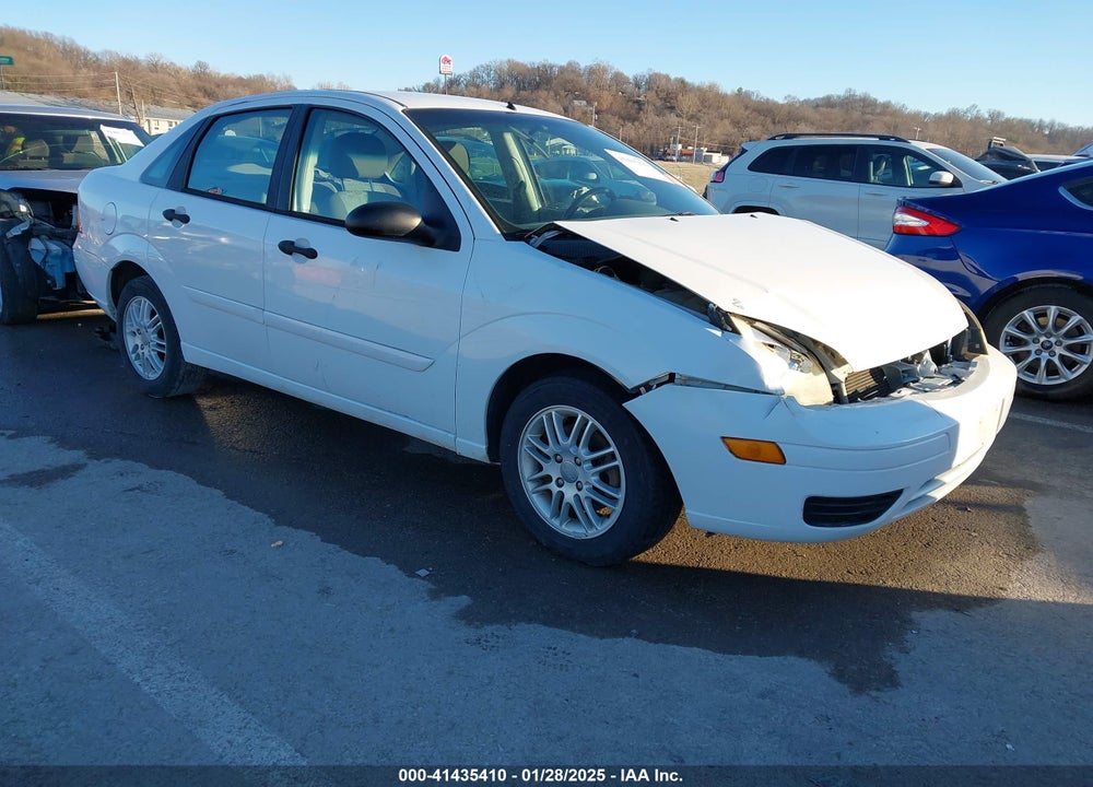 2005 FORD FOCUS ZX4 VIN: 1FAFP34N45W222967