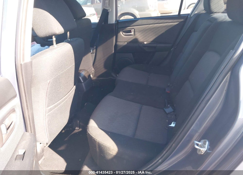 2007 MAZDA 3 I VIN: JM1BK32G771660216