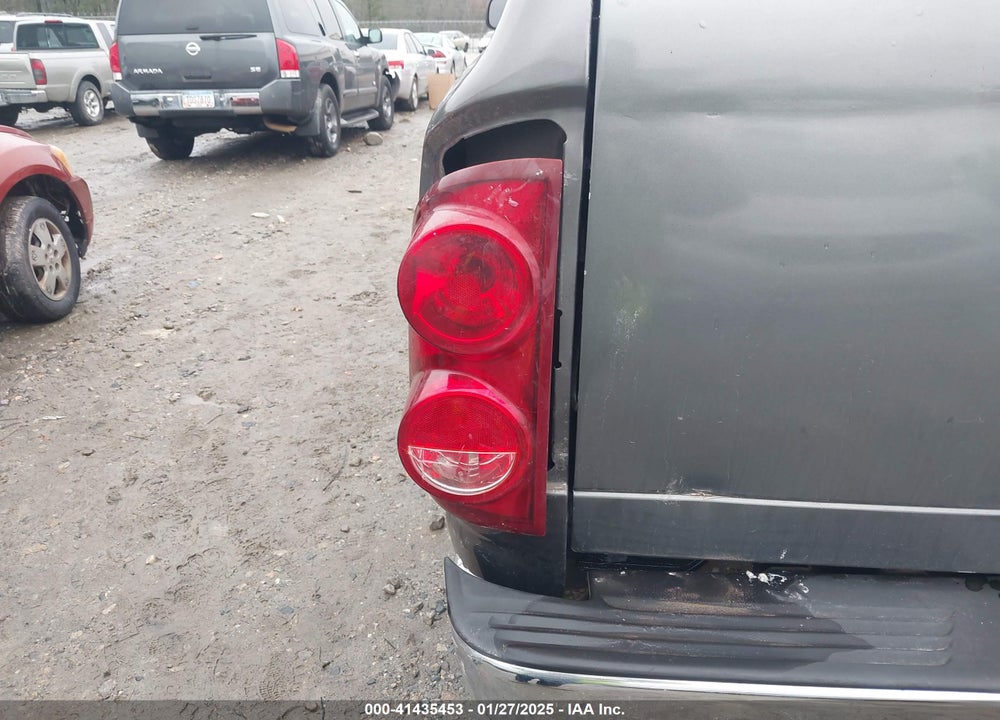 2007 DODGE RAM 1500 SLT VIN: 1D7HA18217S200109