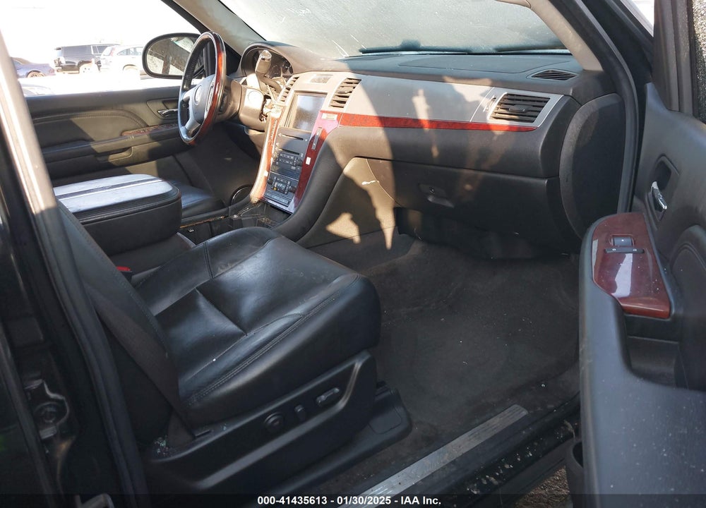2008 CADILLAC ESCALADE STANDARD VIN: 1GYFK63868R229986