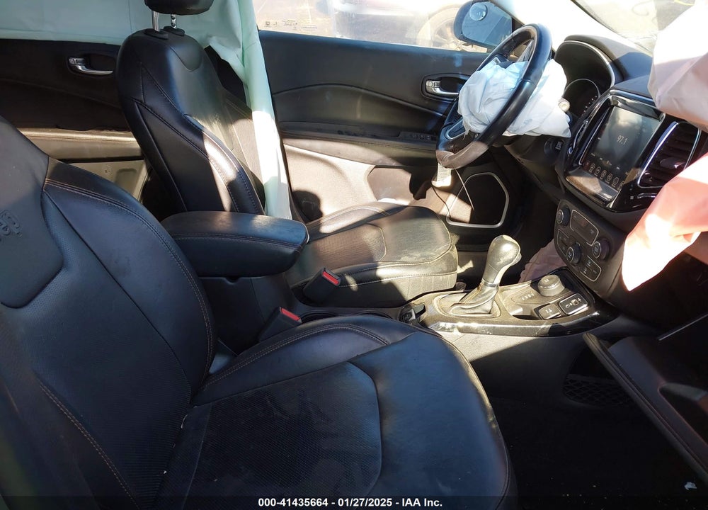 2019 JEEP COMPASS VIN: 3C4NJDCB4KT787418
