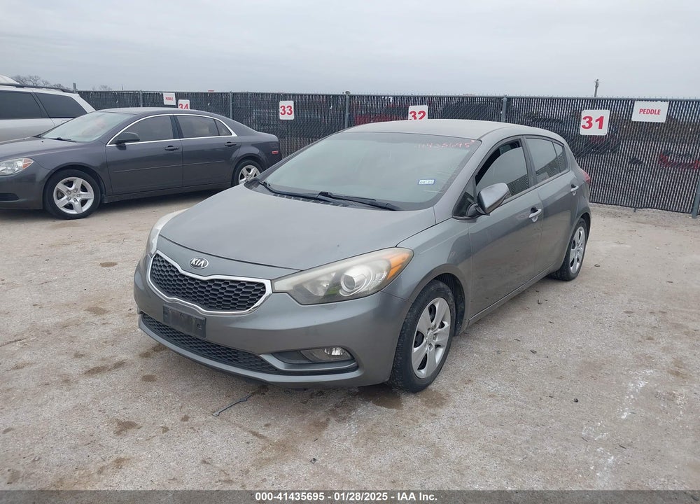 2016 KIA FORTE 5-DOOR VIN: KNAFK5A86G5574389