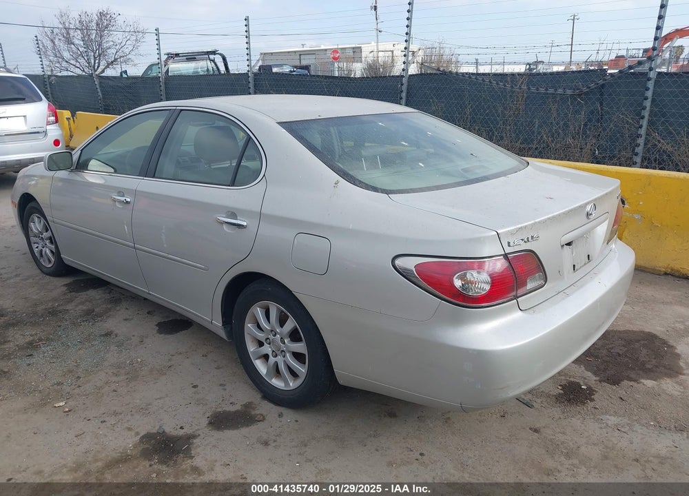 2002 LEXUS ES 300 VIN: JTHBF30GX25006088