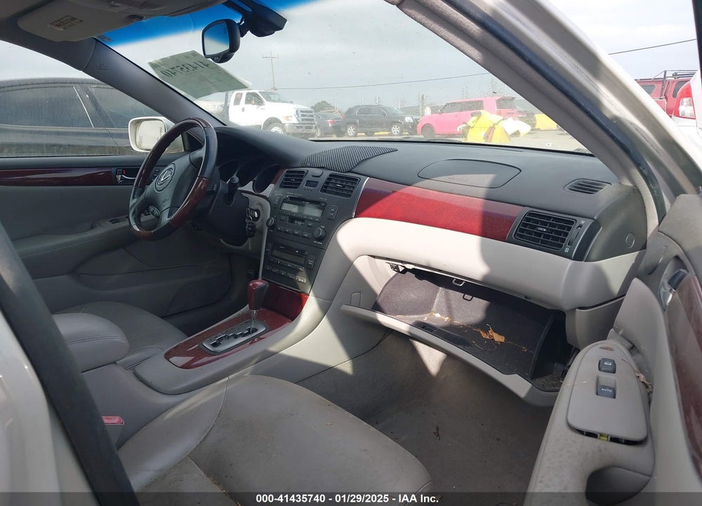 2002 LEXUS ES 300 VIN: JTHBF30GX25006088