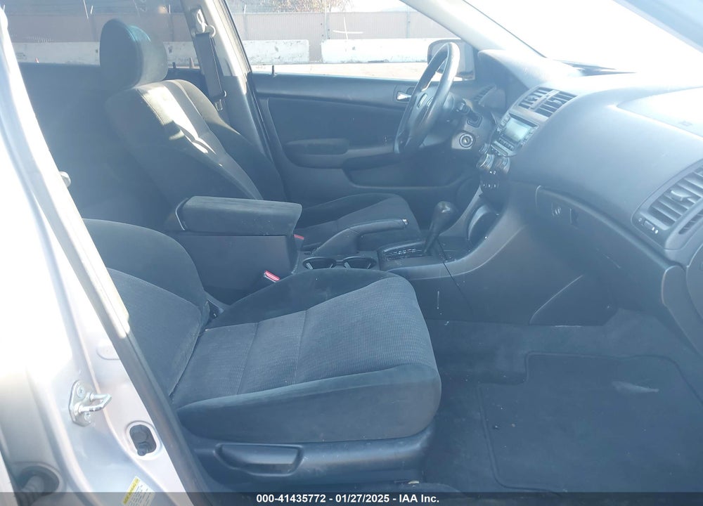 2005 HONDA ACCORD 2.4 LX VIN: 1HGCM56465A130747