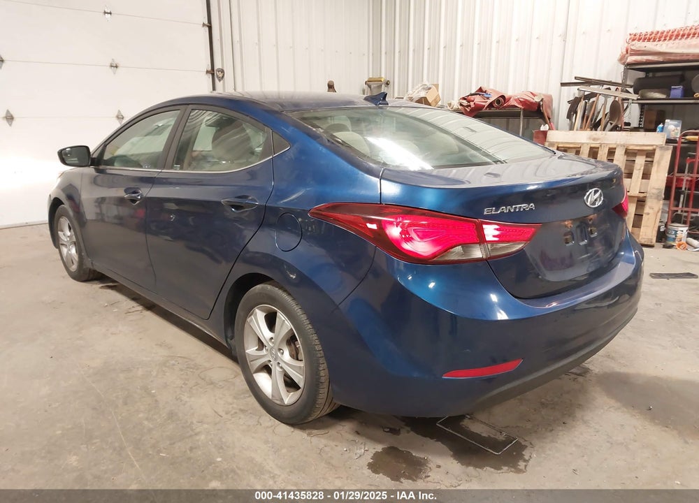 2016 HYUNDAI ELANTRA VIN: 5NPDH4AE4GH787575