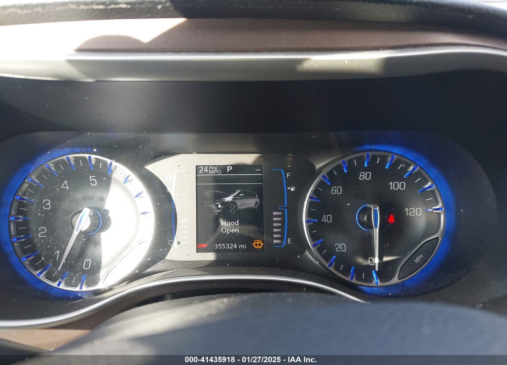 2018 CHRYSLER PACIFICA TOURING L VIN: 2C4RC1BG7JR322639