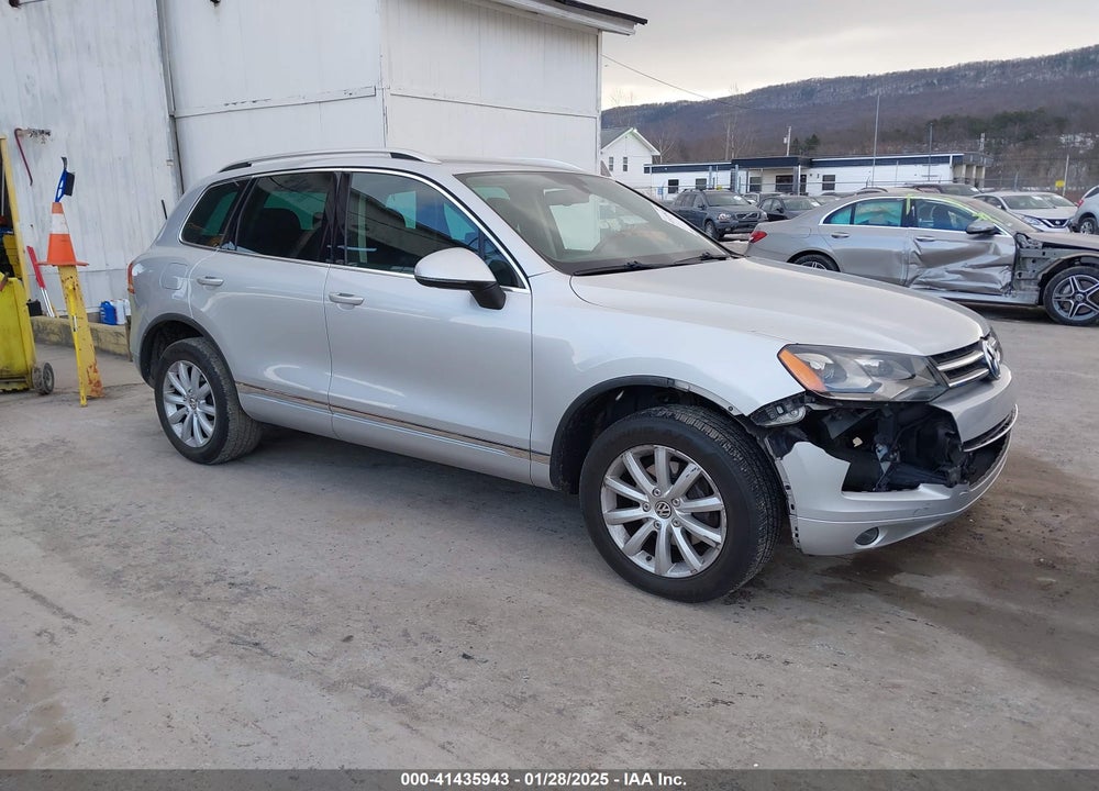 2011 VOLKSWAGEN TOUAREG VR6 SPORT VIN: WVGFF9BP9BD000738