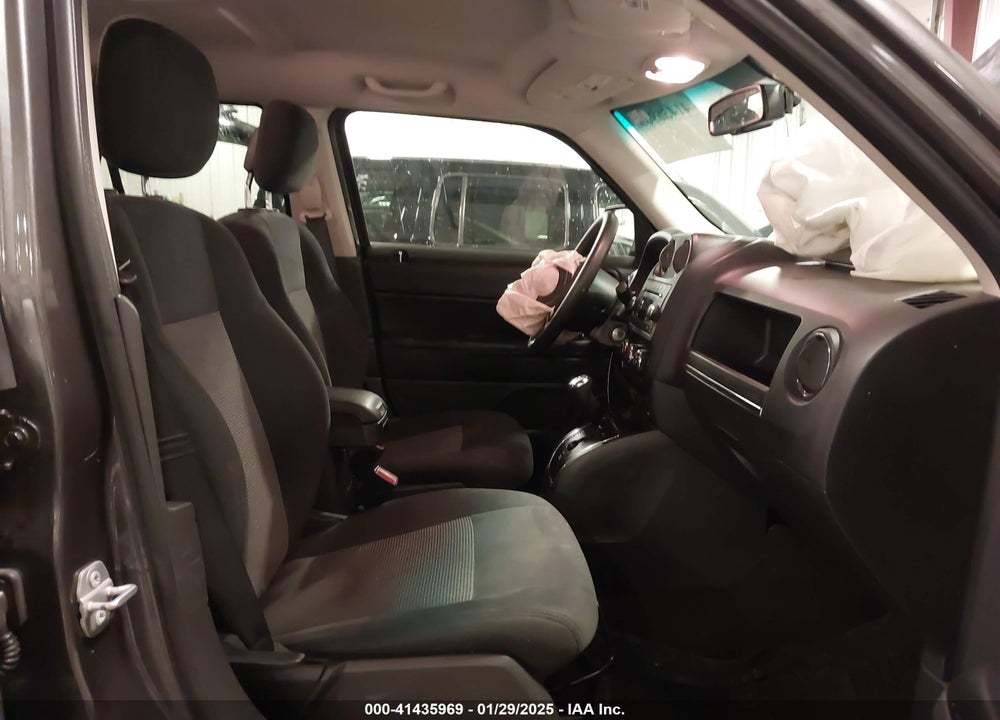 2016 JEEP PATRIOT SPORT VIN: 1C4NJPBA9GD526793