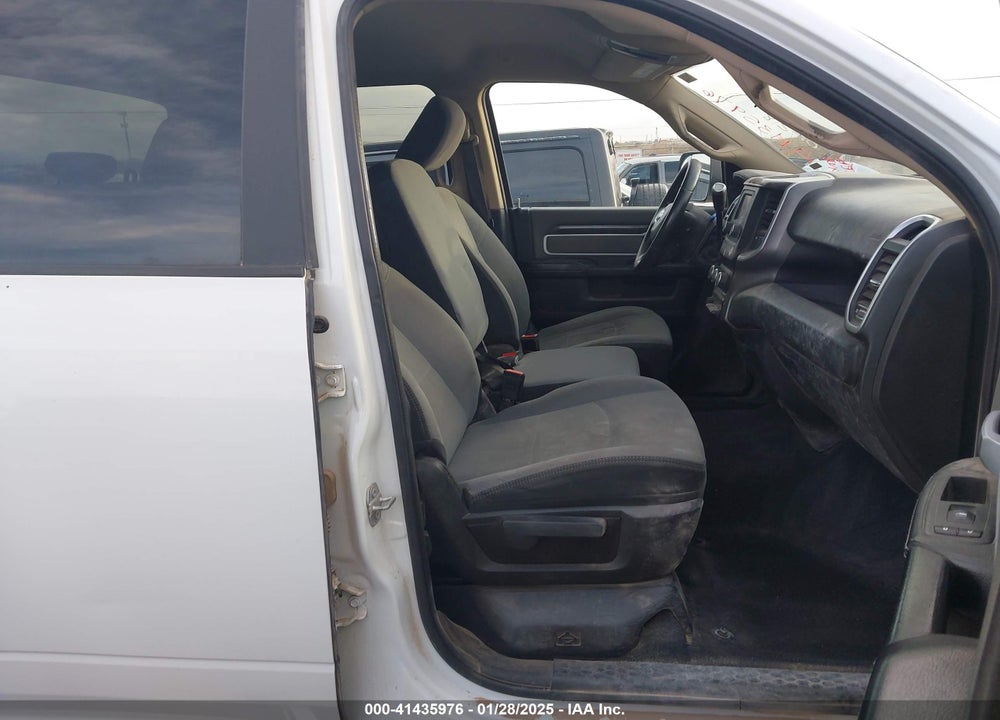 2020 RAM 2500 VIN: 3C6UR5JL4LG140945