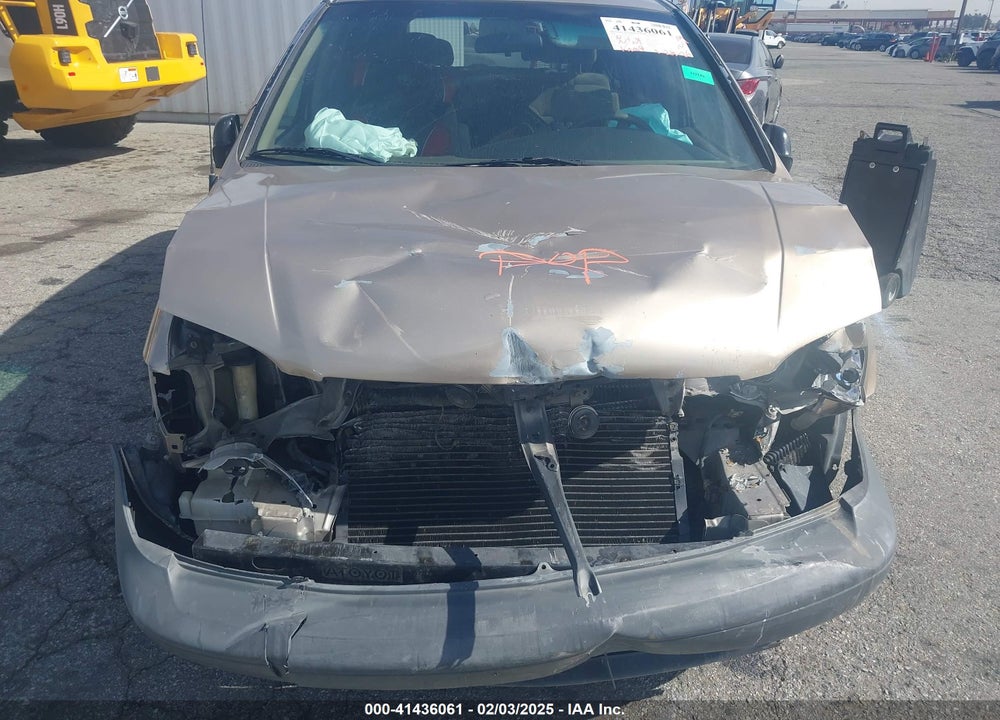 2000 TOYOTA SIENNA LE VIN: 4T3ZF13C2YU175326