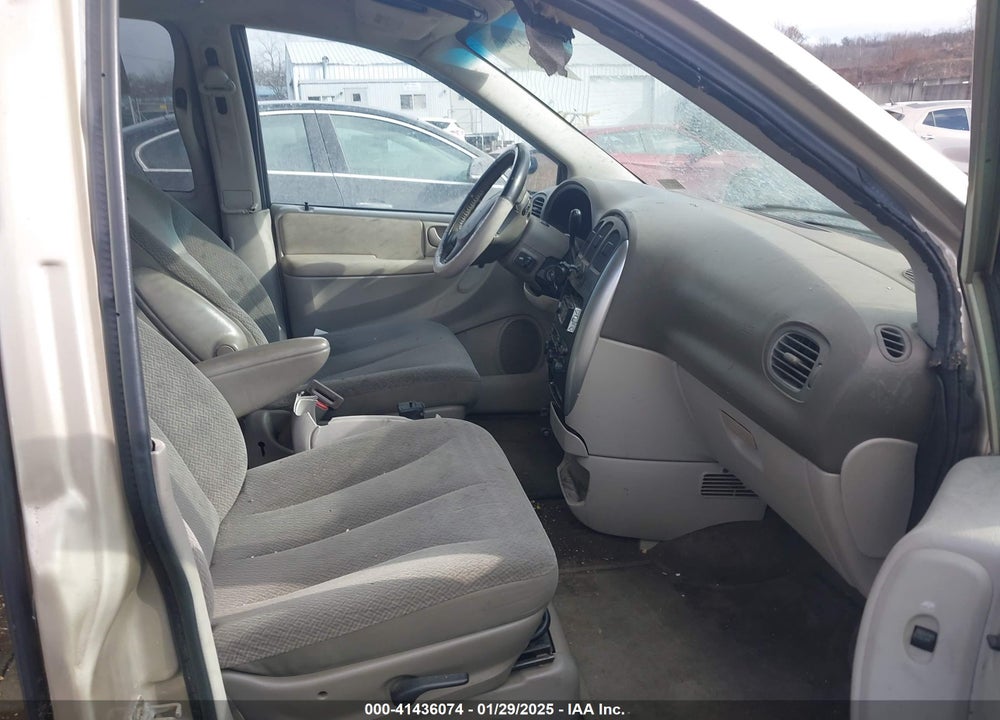 2005 CHRYSLER TOWN & COUNTRY TOURING VIN: 2C8GP54L05R465966