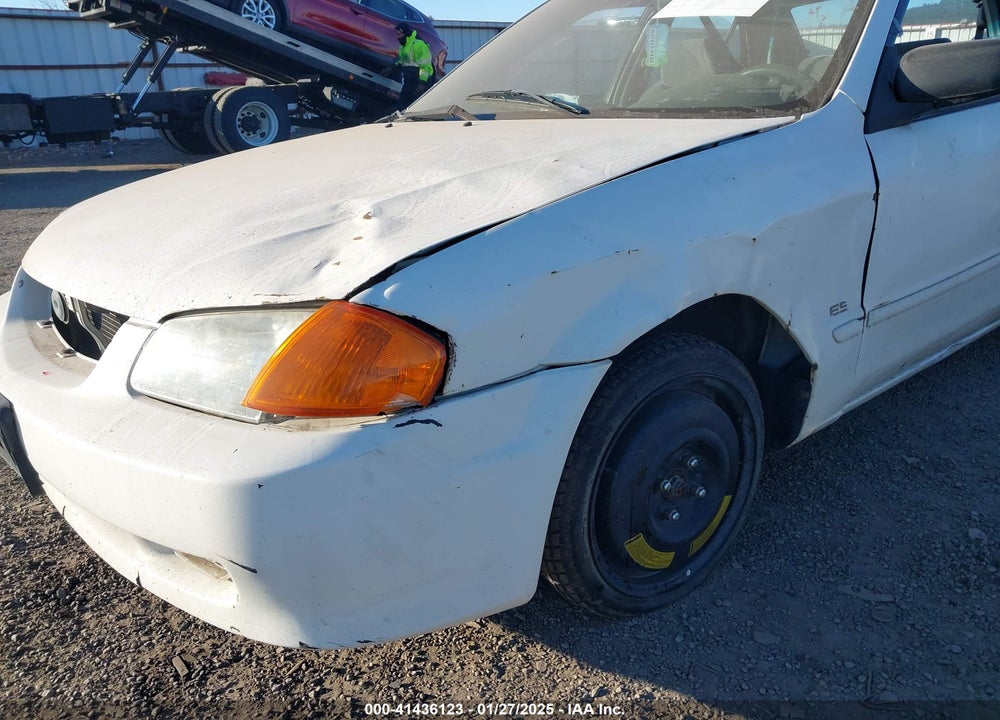 2000 MAZDA PROTEGE ES VIN: JM1BJ2237Y0290127