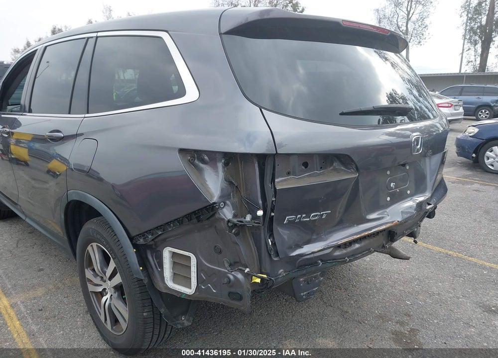 2017 HONDA PILOT EX-L VIN: 5FNYF5H69HB030604