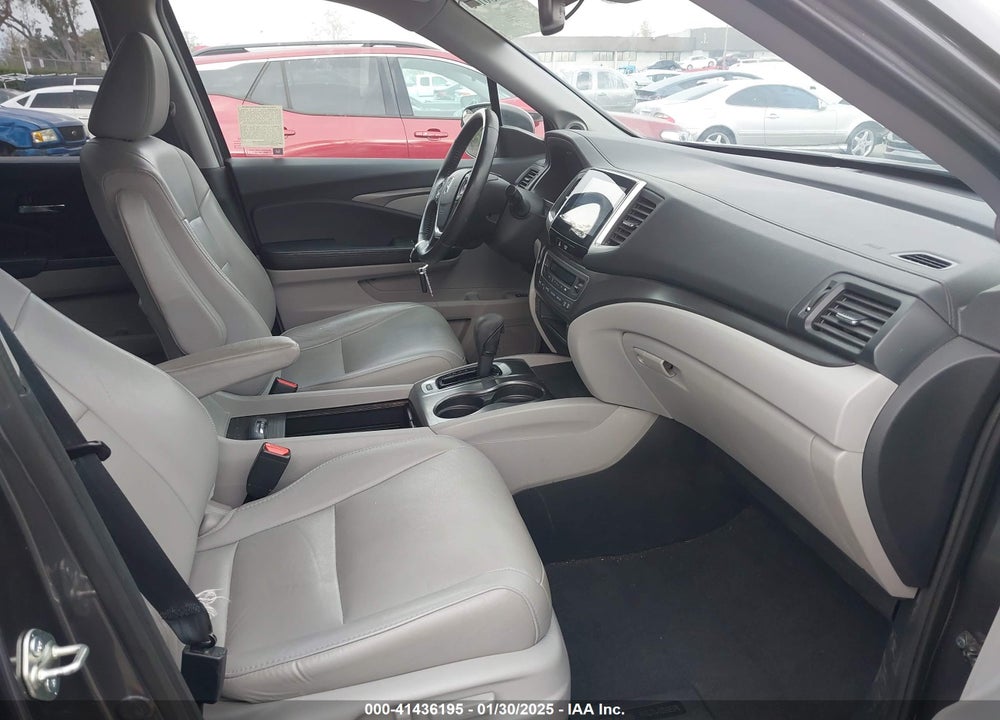 2017 HONDA PILOT EX-L VIN: 5FNYF5H69HB030604