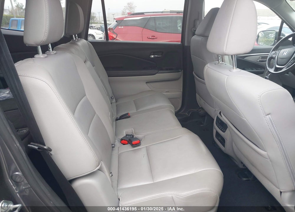 2017 HONDA PILOT EX-L VIN: 5FNYF5H69HB030604