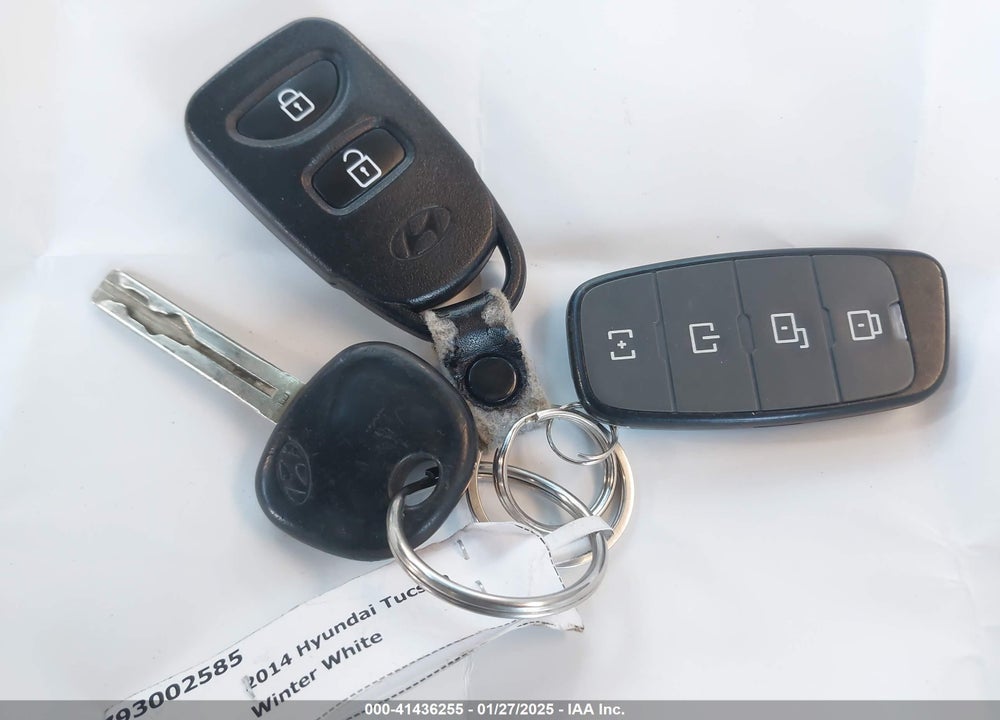2014 HYUNDAI TUCSON GLS VIN: KM8JT3AF0EU924062