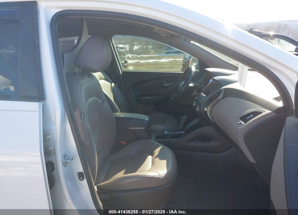 2014 HYUNDAI TUCSON GLS VIN: KM8JT3AF0EU924062