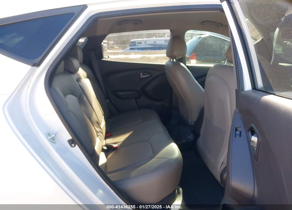2014 HYUNDAI TUCSON GLS VIN: KM8JT3AF0EU924062