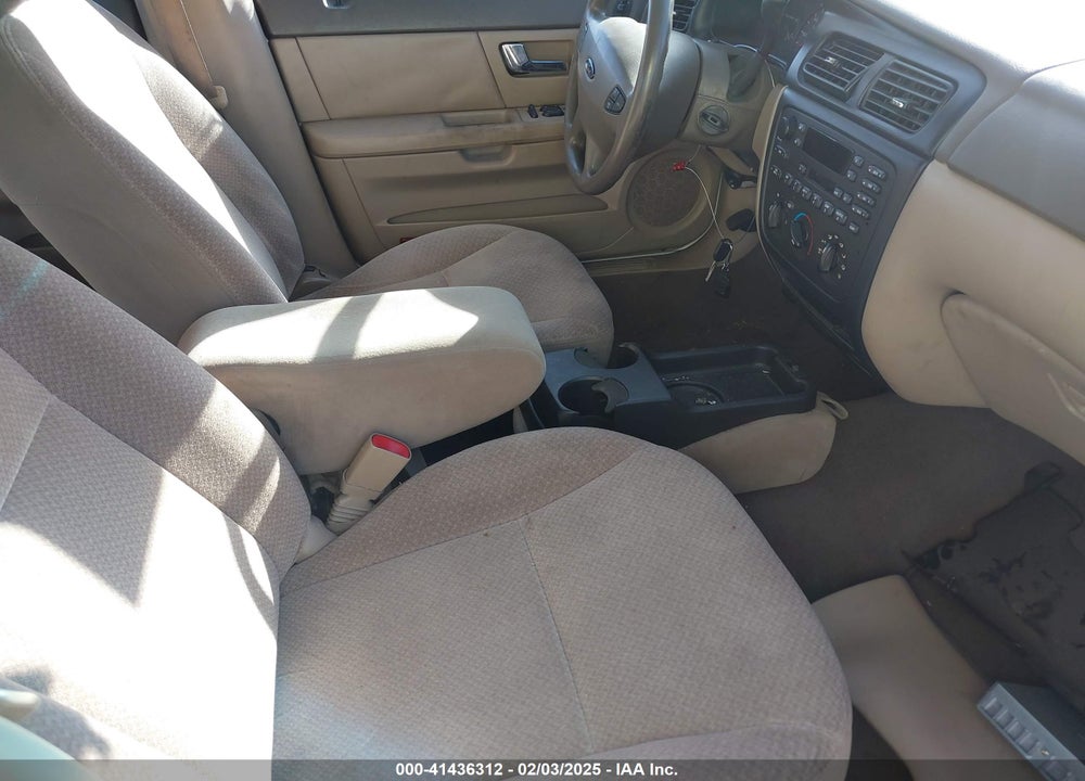 2000 FORD TAURUS LX VIN: 1FAFP52U1YG281382