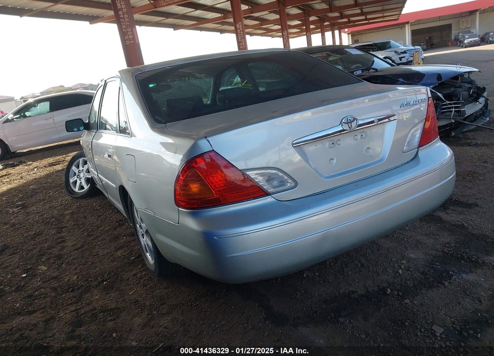 2002 TOYOTA AVALON XLS VIN: 4T1BF28B92U213044