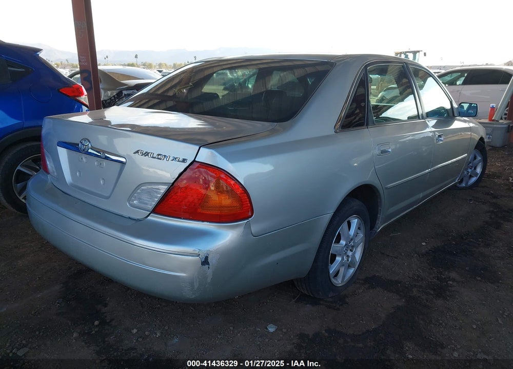 2002 TOYOTA AVALON XLS VIN: 4T1BF28B92U213044