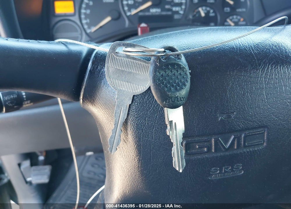 2002 GMC SIERRA 1500 SLE VIN: 2GTEK19V821130698