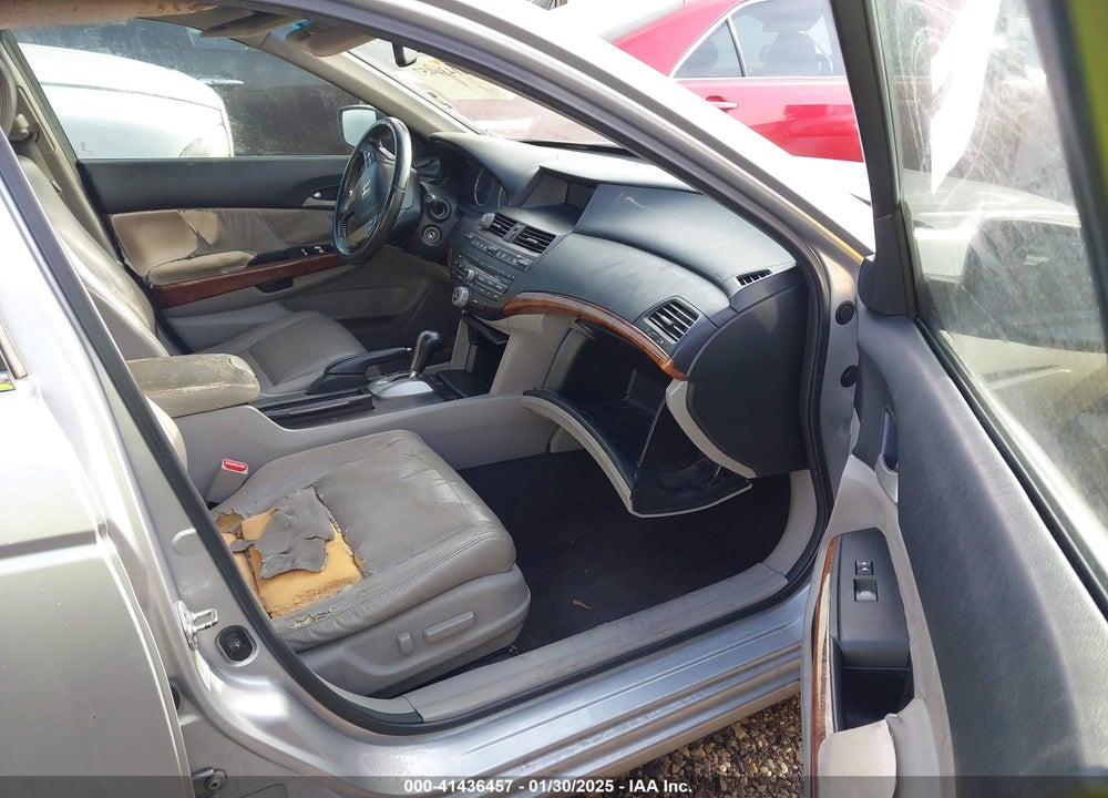 2011 HONDA ACCORD 2.4 EX-L VIN: 1HGCP2F80BA097278