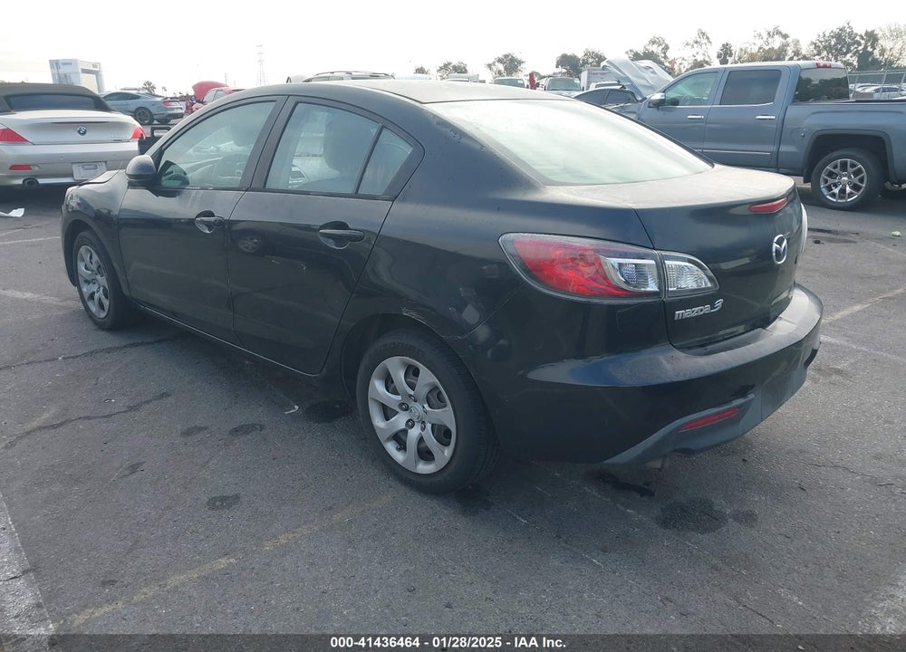 2011 MAZDA 3 I SPORT VIN: JM1BL1UG6B1362859