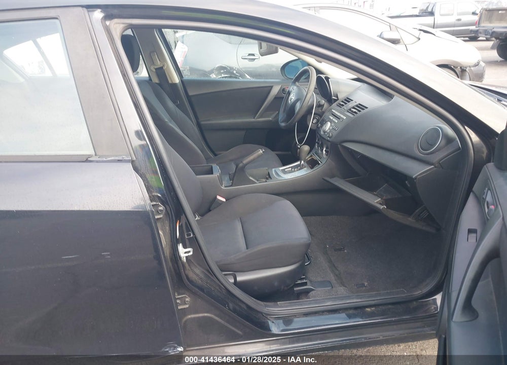 2011 MAZDA 3 I SPORT VIN: JM1BL1UG6B1362859