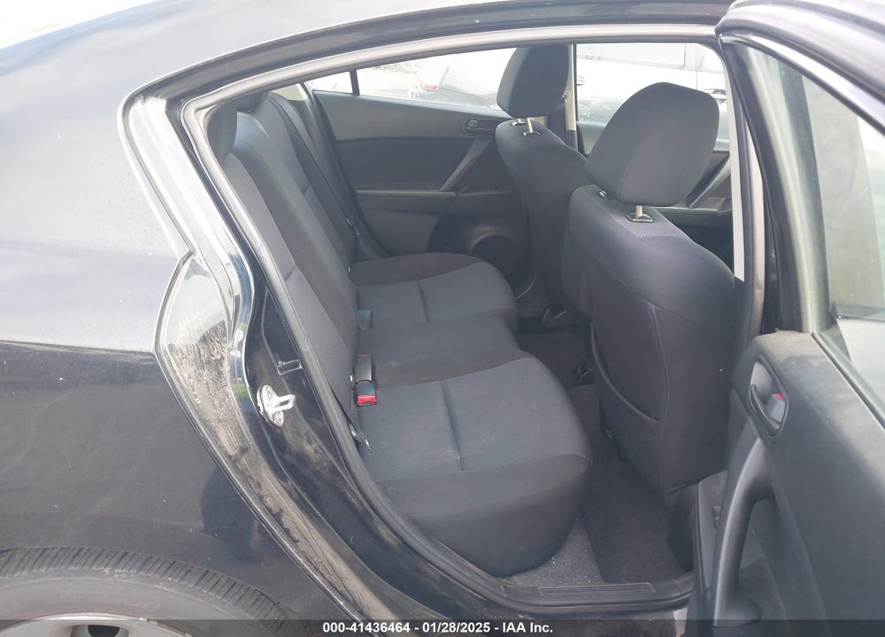 2011 MAZDA 3 I SPORT VIN: JM1BL1UG6B1362859