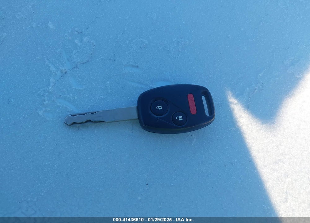 2013 HONDA FIT VIN: JHMGE8H61DC027041