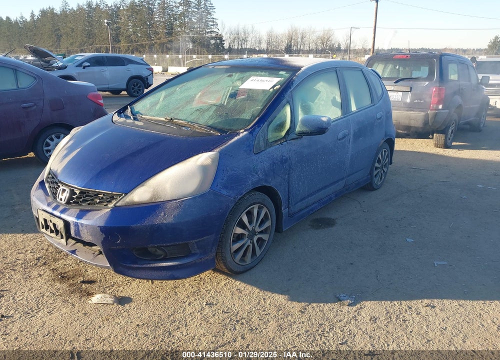 2013 HONDA FIT VIN: JHMGE8H61DC027041