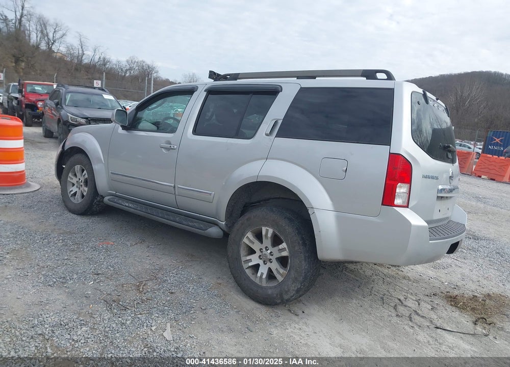 2011 NISSAN PATHFINDER SILVER VIN: 5N1AR1NB3BC606173