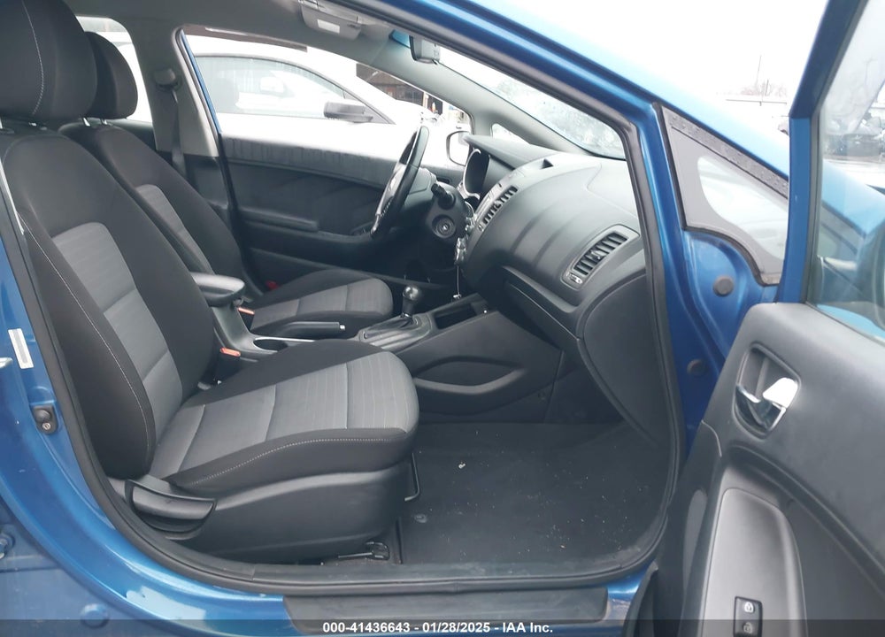 2015 KIA FORTE VIN: KNAFX5A88F5304483