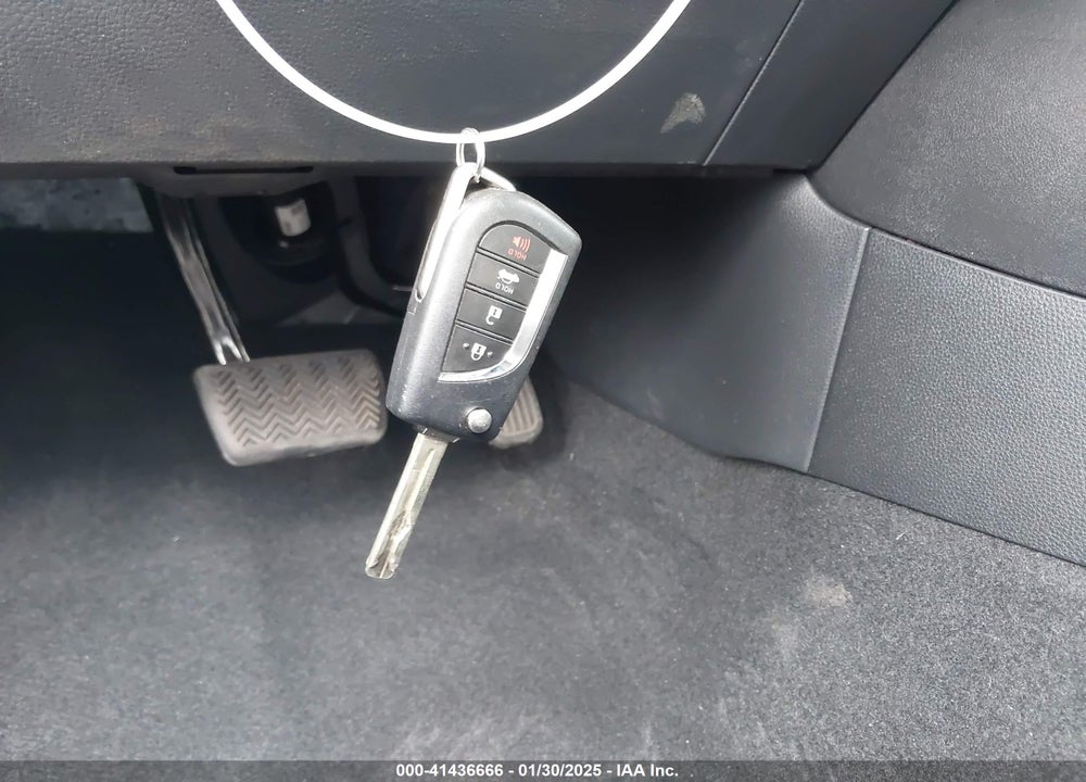 2021 TOYOTA COROLLA VIN: 5YFEPMAE0MP235870