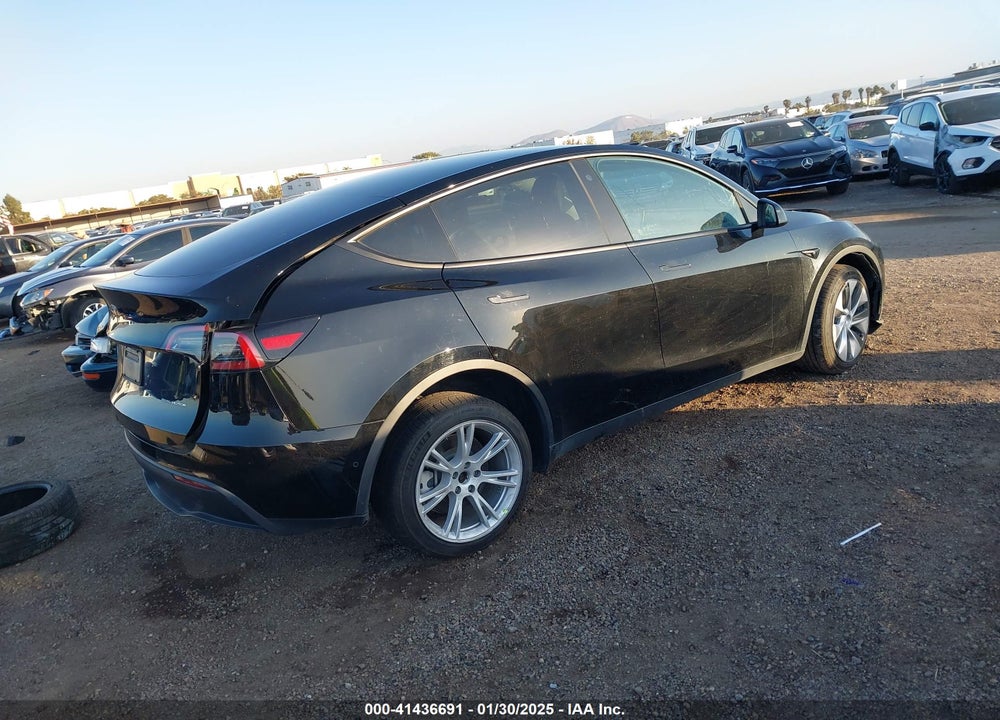2021 TESLA MODEL Y LONG RANGE DUAL MOTOR ALL-WHEEL DRIVE VIN: 5YJYGDEE0MF275885