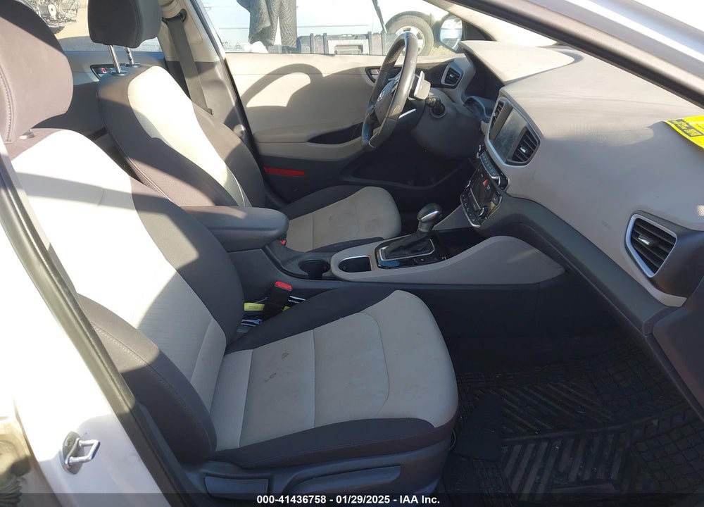 2018 HYUNDAI IONIQ HYBRID VIN: KMHC75LCXJU073023