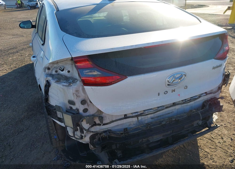 2018 HYUNDAI IONIQ HYBRID VIN: KMHC75LCXJU073023