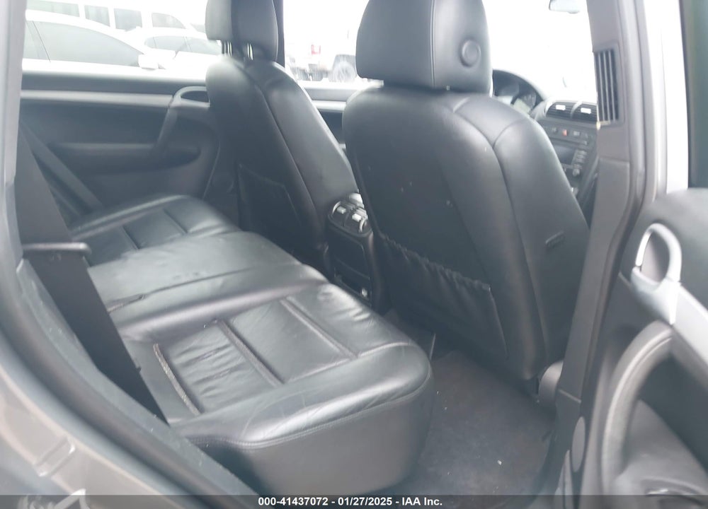 2009 PORSCHE CAYENNE VIN: WP1AA29P29LA02663