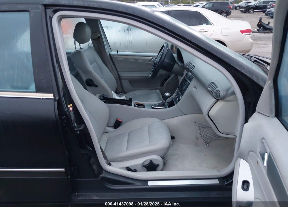 2005 MERCEDES-BENZ C 230 KOMPRESSOR SPORT VIN: WDBRF40J25F701924