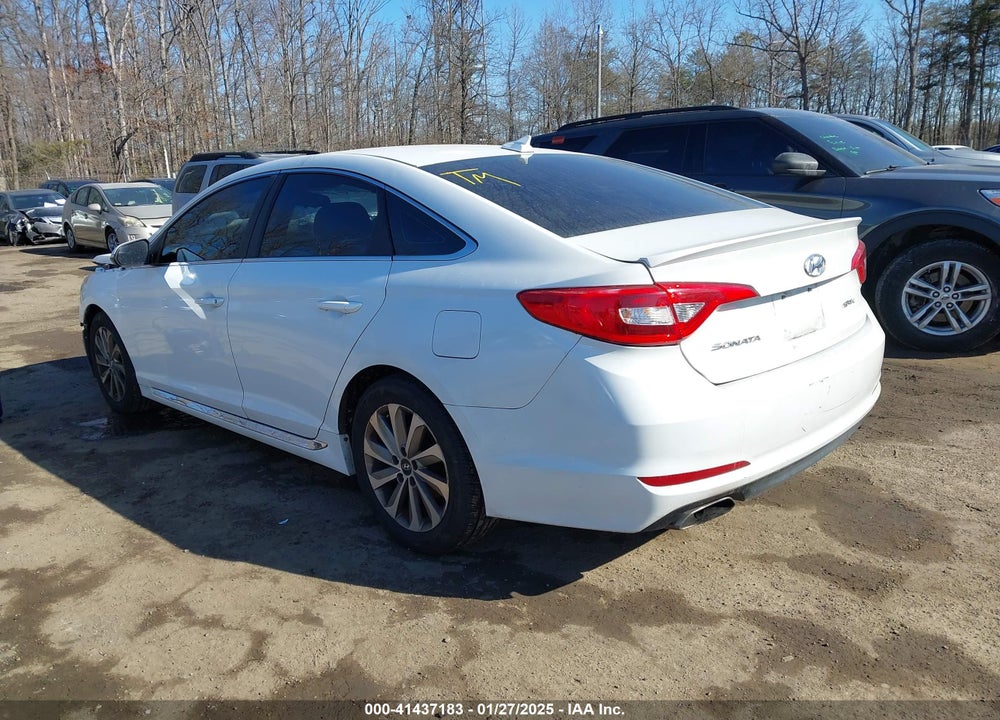 2015 HYUNDAI SONATA VIN: 5NPE34AF1FH085854