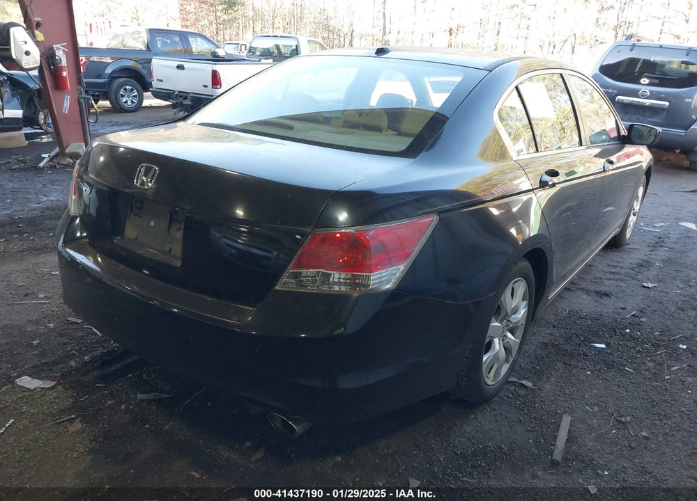 2008 HONDA ACCORD VIN: 1HGCP26808A155978