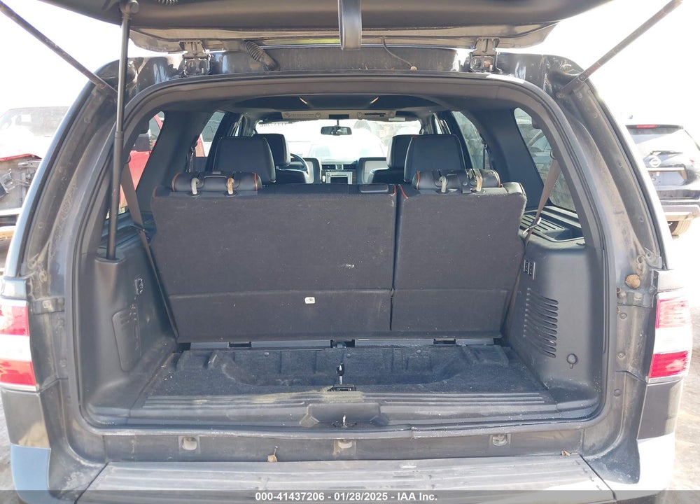 2007 LINCOLN NAVIGATOR ULTIMATE VIN: 5LMFU275X7LJ03665