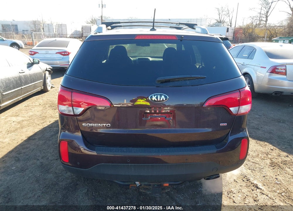 2015 KIA SORENTO LX VIN: 5XYKT4A67FG578934