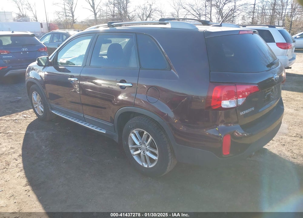 2015 KIA SORENTO LX VIN: 5XYKT4A67FG578934