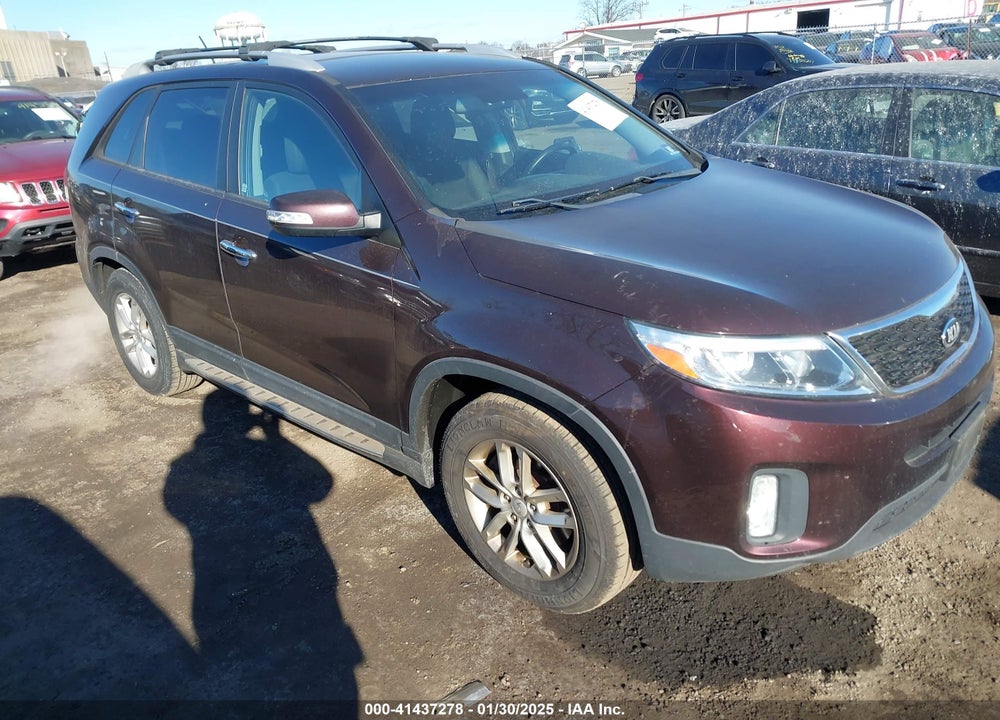 2015 KIA SORENTO LX VIN: 5XYKT4A67FG578934