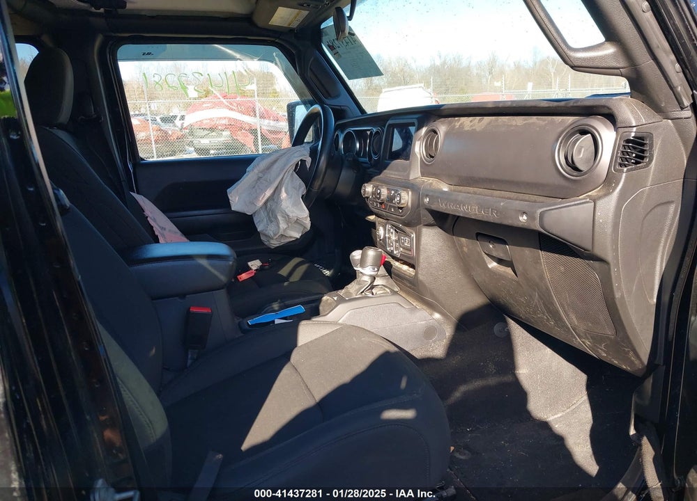 2021 JEEP WRANGLER UNLIMITED SPORT S 4X4 VIN: 1C4HJXDG8MW814044