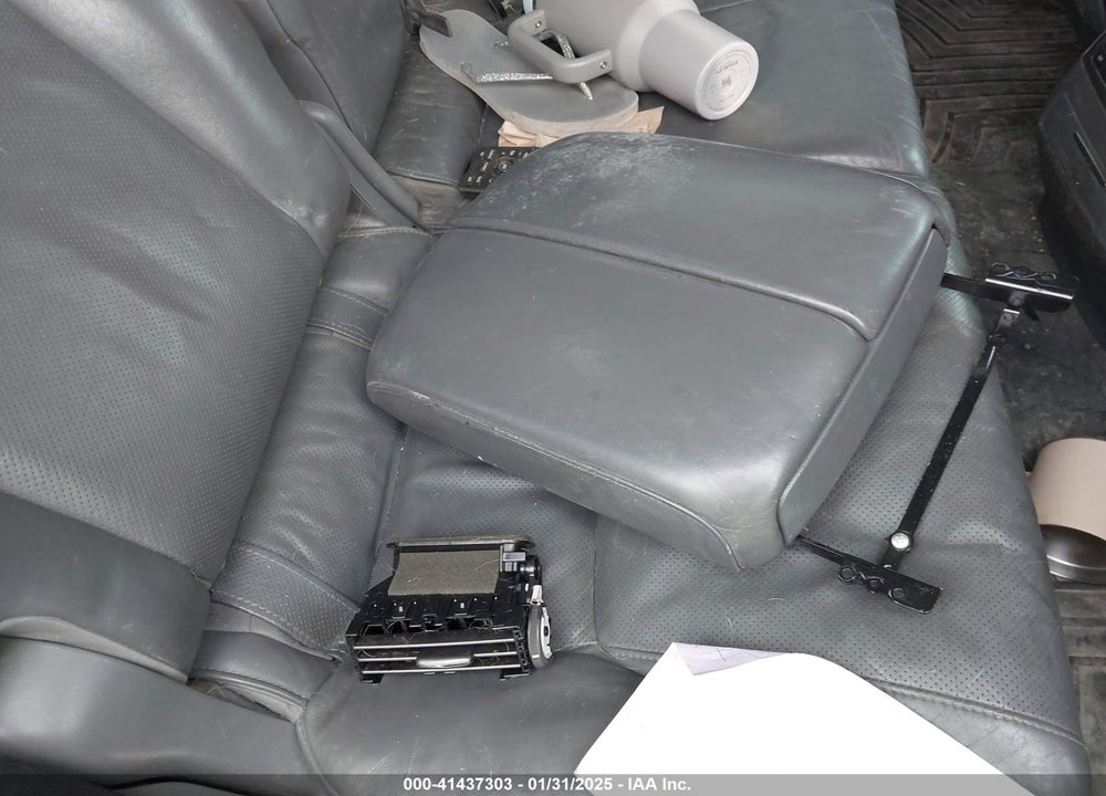 2010 LEXUS LX 570 VIN: JTJHY7AX1A4042720